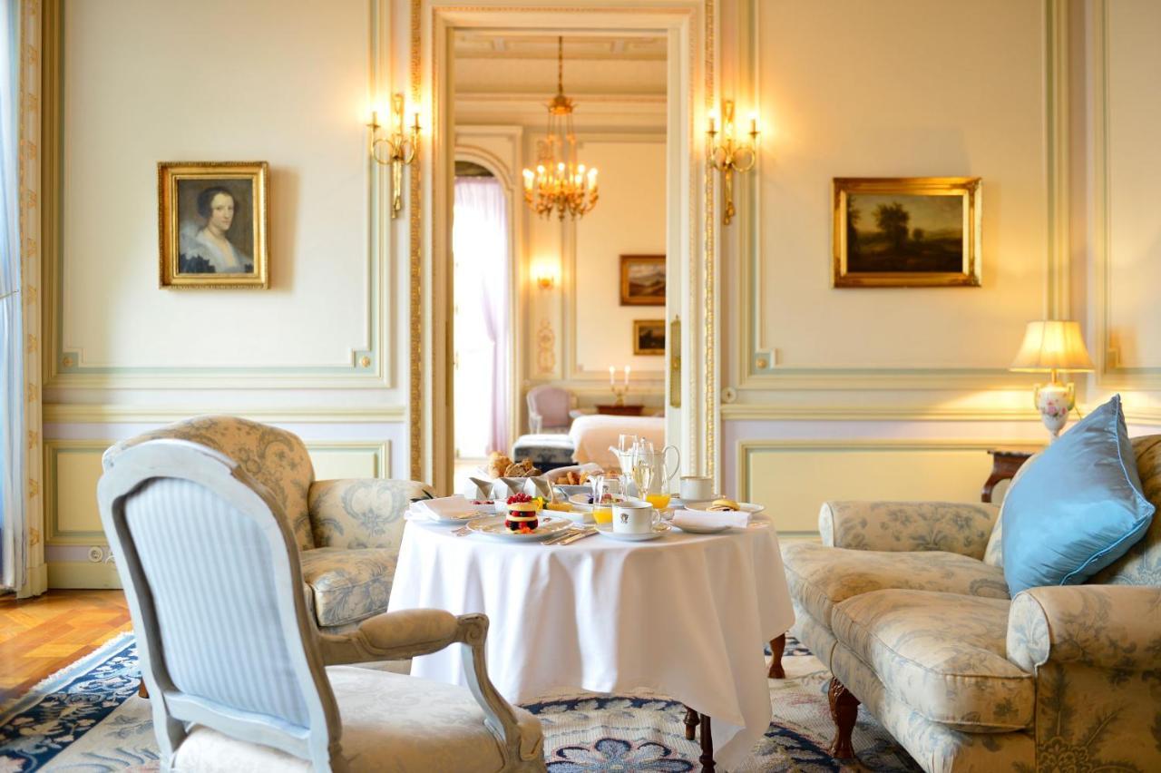 Pestana Palace Lisboa Hotel & National Monument - The Leading Hotels Of The World Exterior photo A suite at the Hotel de Crillon