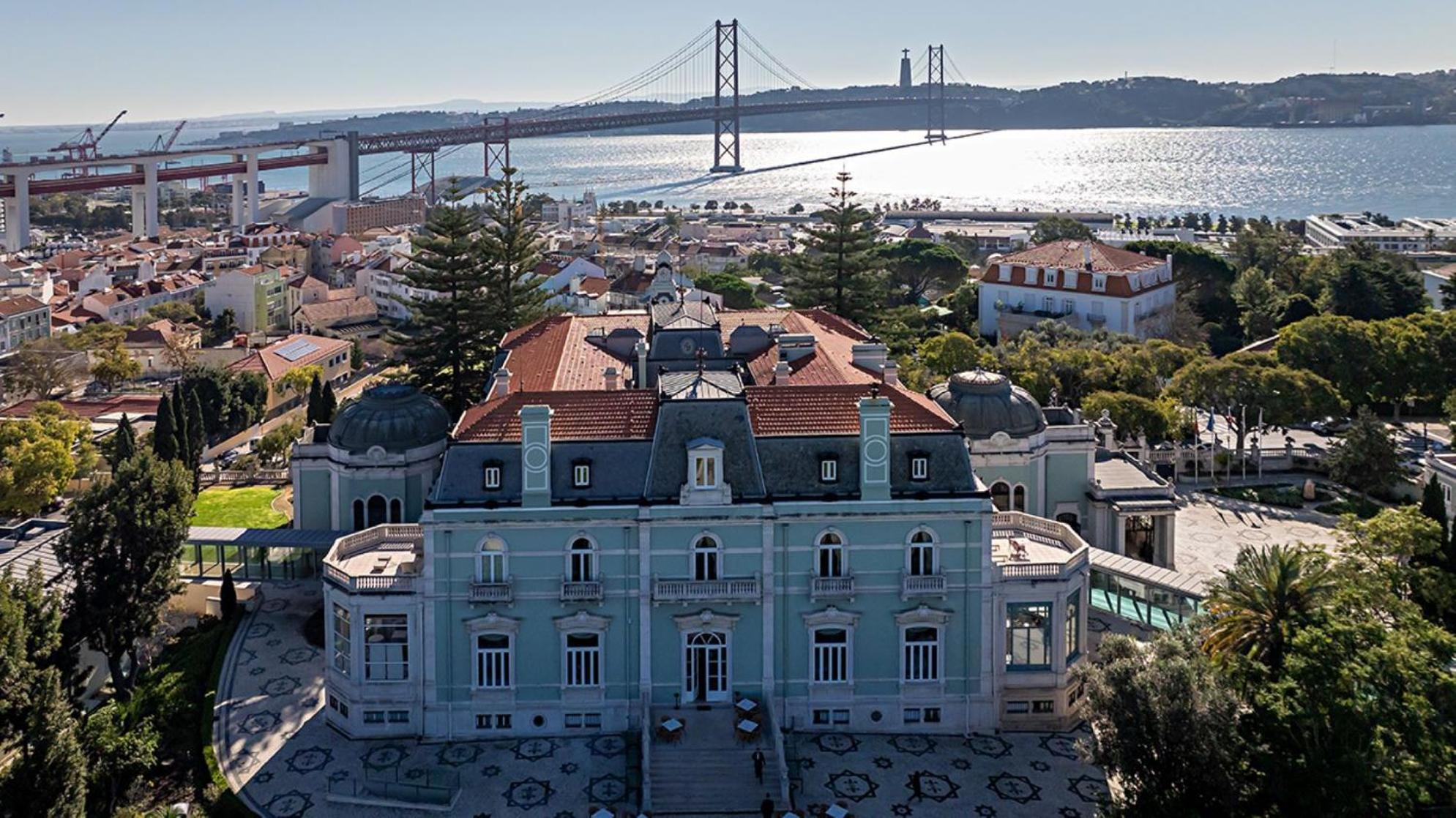 Pestana Palace Lisboa Hotel & National Monument - The Leading Hotels Of The World Exterior photo The Palace of the Dukes of Cadaval, the main building of the National Museum of Archaeology.