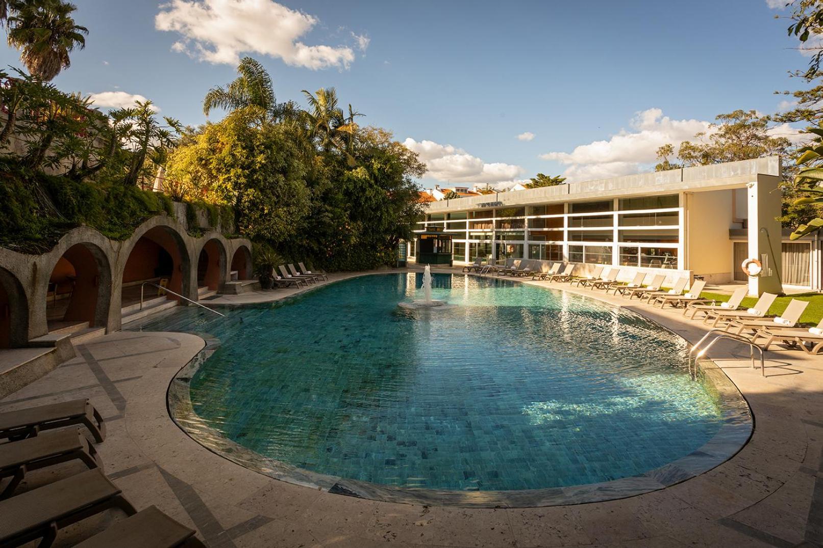 Pestana Palace Lisboa Hotel & National Monument - The Leading Hotels Of The World Exterior photo The swimming pool at the hotel