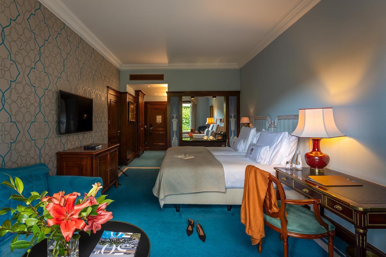 Pestana Palace Lisboa Hotel & National Monument - The Leading Hotels Of The World Exterior photo A room at the hotel