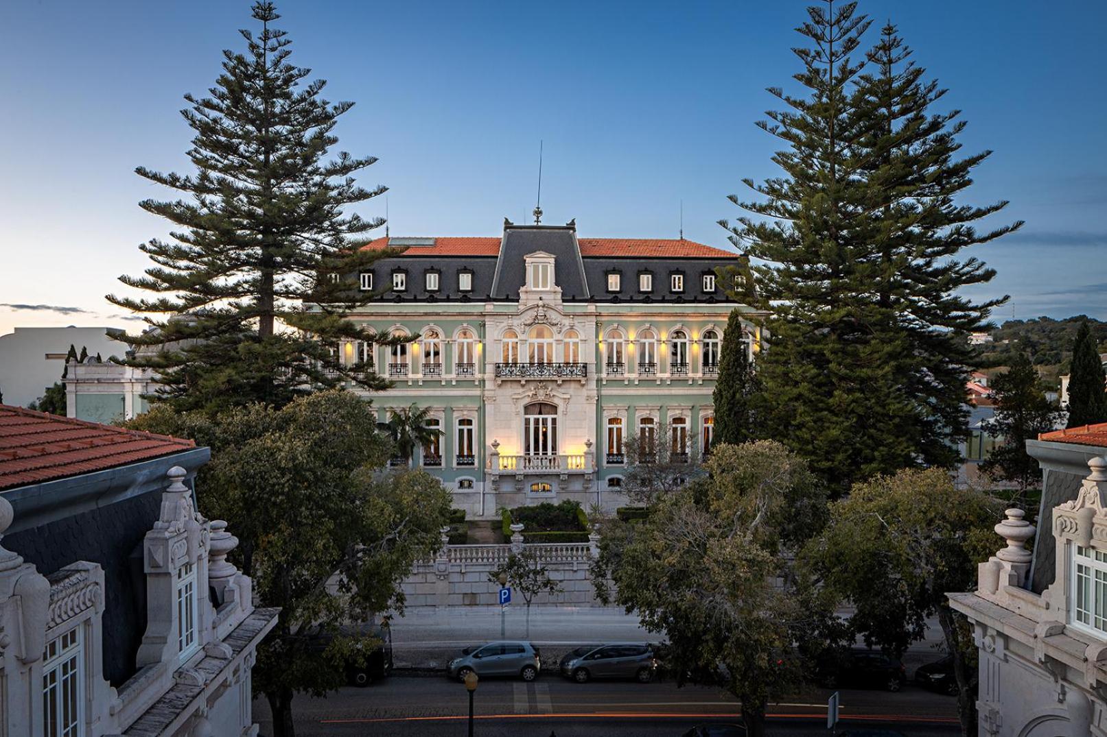 Pestana Palace Lisboa Hotel & National Monument - The Leading Hotels Of The World Exterior photo The Hotel Estoril Sol, where the 1987 contest was held.