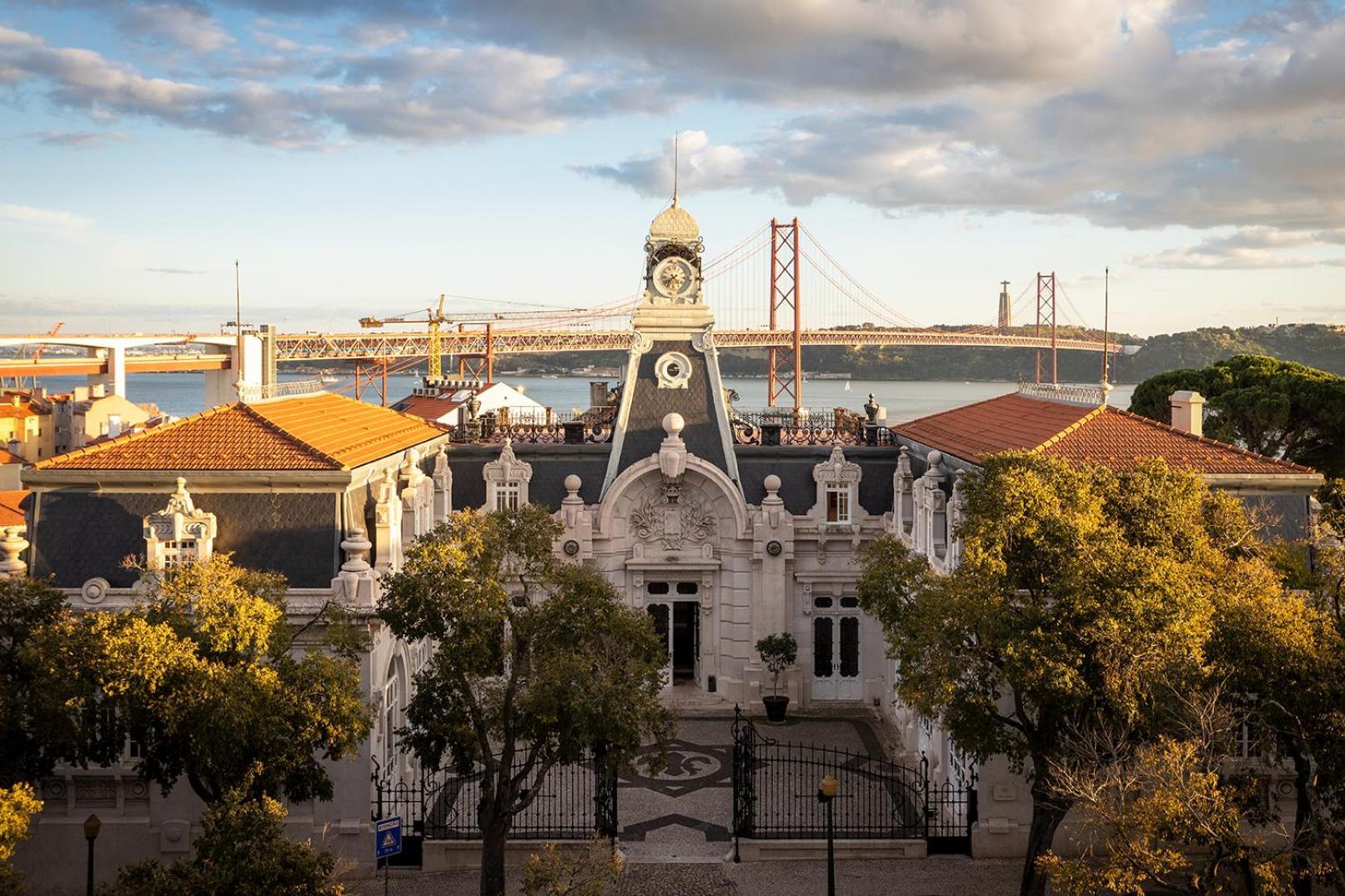 Pestana Palace Lisboa Hotel & National Monument - The Leading Hotels Of The World Exterior photo The main building of the Portuguese Navy Museum