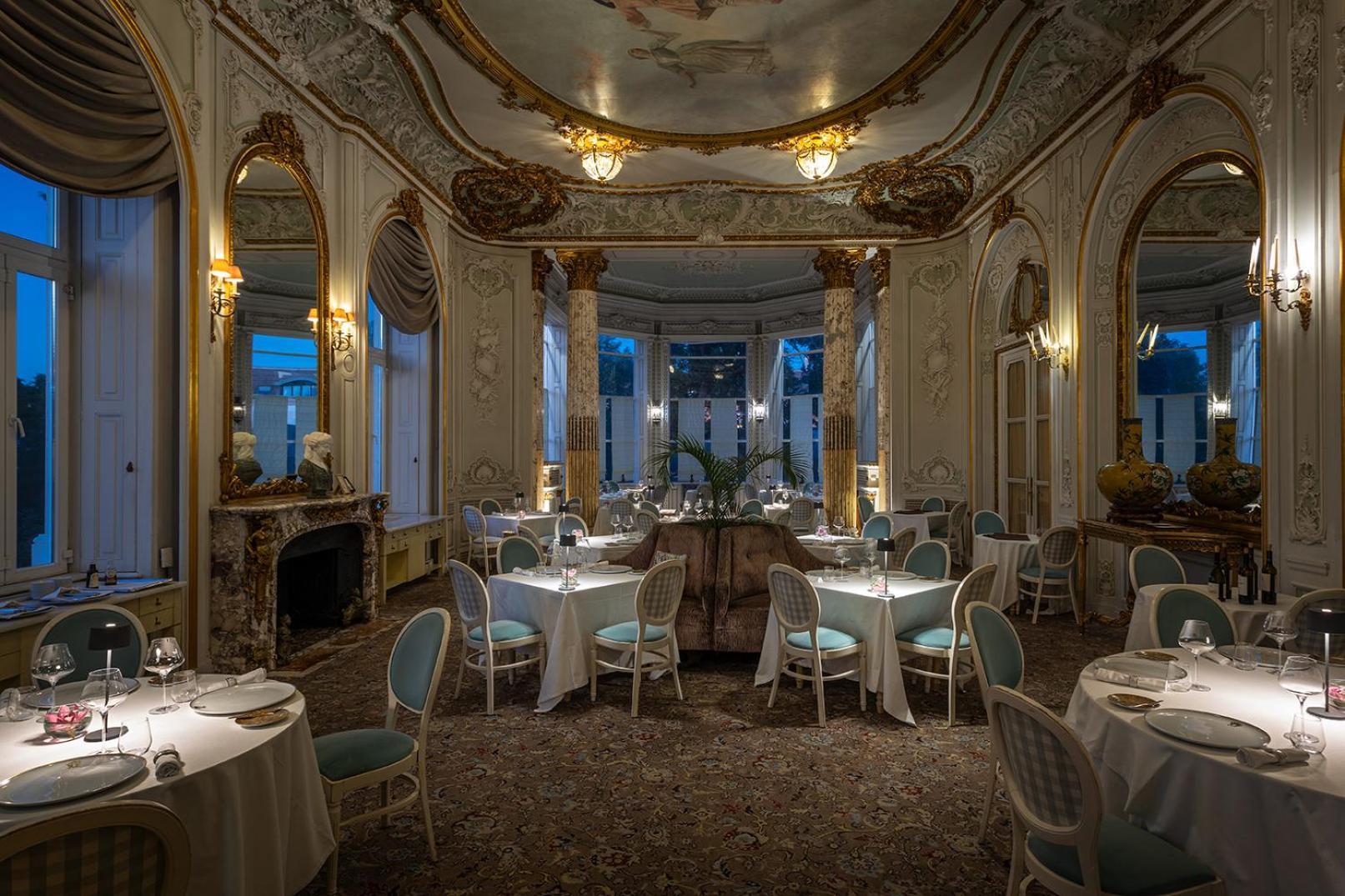 Pestana Palace Lisboa Hotel & National Monument - The Leading Hotels Of The World Exterior photo The restaurant in 2011